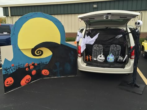 Nightmare Before Christmas Trunk or Treat Nightmare Before Christmas Trunk, Christmas Trunk Or Treat, Halloween Car Decorations, Trunker Treat Ideas, Trunk Or Treat Ideas, Nightmare Before Christmas Decorations, Hallowen Ideas, Nightmare Before Christmas Halloween, Treat Ideas