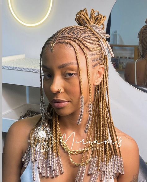 Cornrows Short Hair, Cornrows With Beads, Cornrow Designs, Parting Hair, Unique Braids, Short Box Braids Hairstyles, Hairstyle For Men, Cute Box Braids Hairstyles, Quick Braided Hairstyles