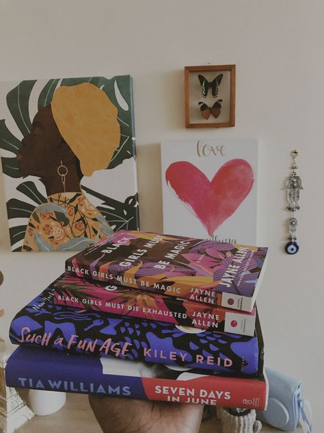 Must Reads, Books By Black Authors, Girl Reading Book, Empowering Books, Books To Read For Women, Woman Authors, 100 Books To Read, Self Development Books, Black Authors