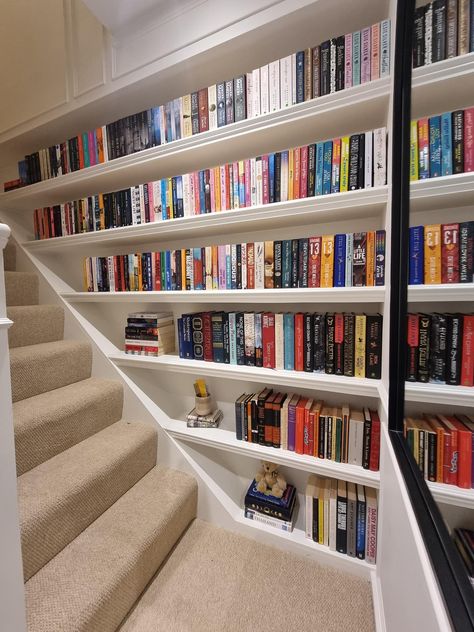 Mini Library Room, Library Staircase, Stair Bookshelf, Staircase Bookshelf, Staircase Shelves, Mini Library, Library Room, Home Library Design, Library Design