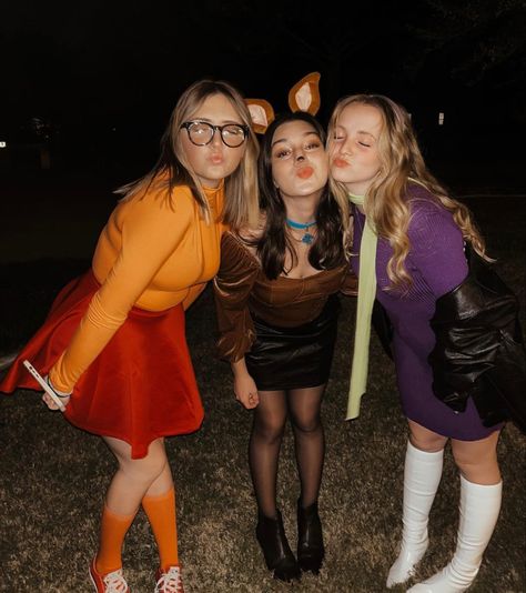 Triple Costumes Halloween, Triples Halloween Costumes, Iconic Trios Female Halloween, Womens Scooby Doo Costume, Scooby Doo Trio Costume, Scooby Doo Womens Costume, Trio Group Costumes, Scooby Doo Halloween Costumes Group, Scooby Doo Group Halloween Costumes