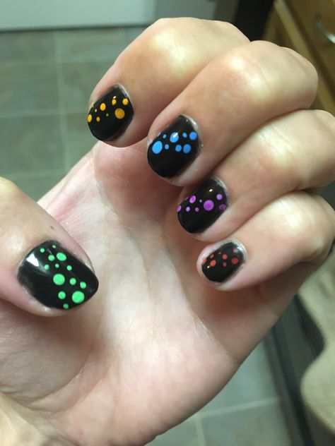 Nails With Dots Simple, Dot Nail Art Designs, Dot Nail Designs, Solid Color Nails, January Nails, Dot Nail Art, Nail Time, Minx Nails, Polka Dot Nails