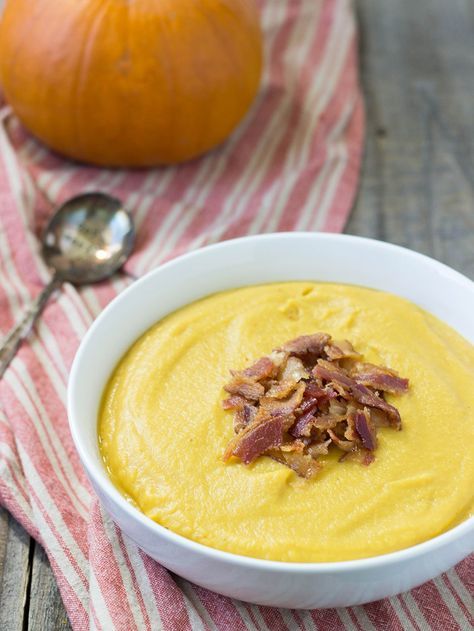 Rustic Bacon and Pumpkin Soup Cooked Cauliflower, Butternut Soup, Paleo Soup, Apple Soup, Bacon Soup, Pumpkin Soup Recipe, Primal Recipes, Paleo Lunch, Aip Recipes