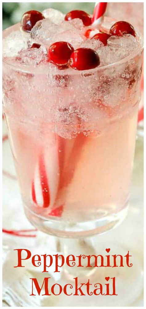 Peppermint Mock Tail, Holiday Virgin Drinks, Peppermint Mocktail Recipe, Peppermint Moonshine Drinks, Peppermint Snapps Drinks, Christmas Mocktails Non Alcoholic Recipes, Peppermint Drinks Nonalcoholic, Peppermint Mocktails Non Alcoholic, Candy Cane Mocktail