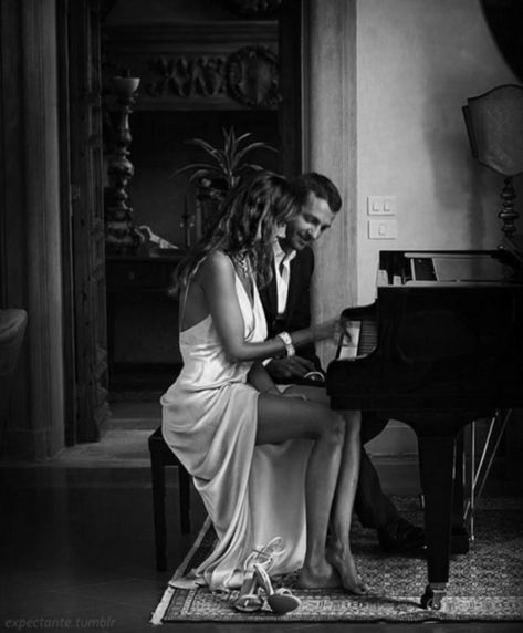 Piano Photoshoot, Piano Wedding, Piano Photo, Playing Piano, Wedding Music, Romantic Art, Spotify Playlist, Couple Aesthetic, Couples Photoshoot