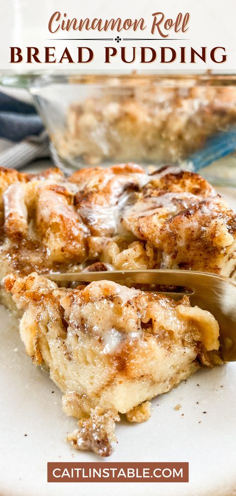 Leftover Cinnamon Roll Bread Pudding, Leftover Roll Recipes, What To Do With Leftover Cinnamon Rolls, Cinnamon Roll Bread Pudding Recipe, Cinnamon Roll Bread Pudding Easy, Leftover Cinnamon Rolls What To Do With, Crescent Roll Bread Pudding, Recipes Using Cinnamon Rolls Pillsbury, Fried Bread Pudding