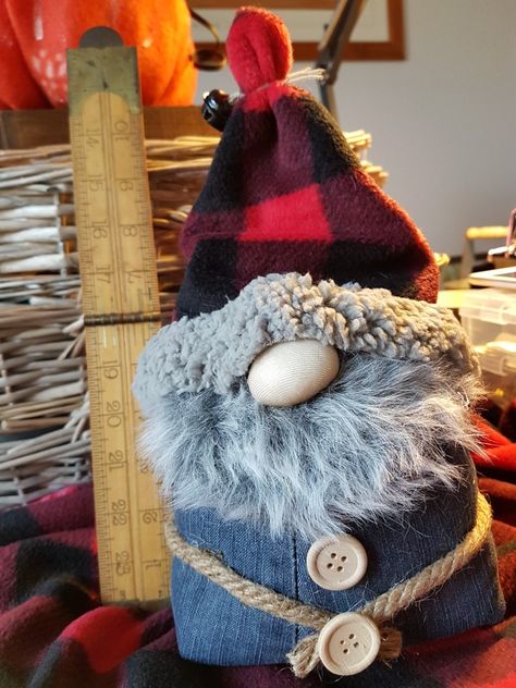 Lumberjack Lumberjack Gnome, Gnome Names, Gnomes Diy, Scandinavian Gnomes, Christmas Stuff, Holiday Decorating, Lumberjack, Christmas Projects, Vikings