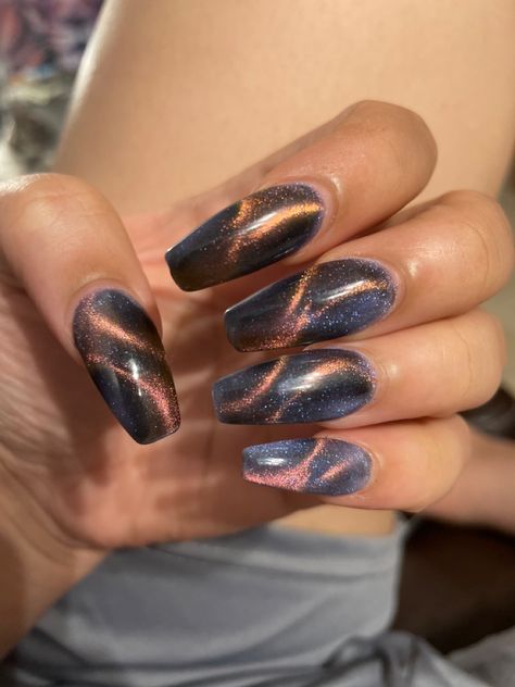 Nails Tiger Eye, Cat Eye Swirl Nails, Cats Eye Nails Design Ideas Fall, Tigers Eye Nails, Tiger Eye Nails, Brown Cat Eye Nails, Alien Nails, Nails 23, Luv Nails