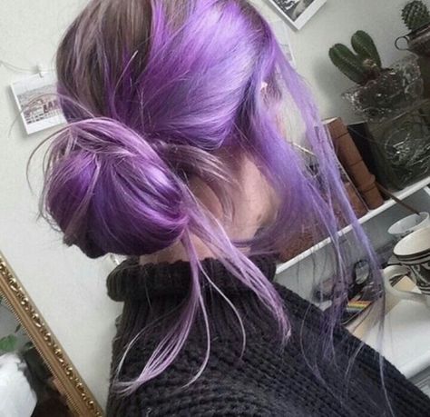 ♥ Stylist Pictures, Girl With Purple Hair, Light Purple Hair, Hair References, Hair Color Underneath, Dyed Hair Inspiration, Dye My Hair, Hair Dye Colors, Hair Inspiration Color