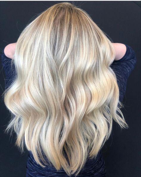 Blonde Highlights 2023, Vanilla Cream Blonde Hair, Cream Blonde Hair, Vanilla Blonde, Inspo Pictures, Neutral Blonde, Ice Blonde, Perfect Blonde, Creamy Blonde