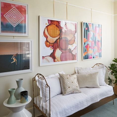 Try a Picture Rail, Spare Your Art-Filled Walls from Nail Holes | Architectural Digest Picture Rail Hanging, Picture Rail Molding, Hang Pictures, Novel Ideas, Picture Rail, Hang Art, Hanging Design, Hanging Artwork, Fancy Art