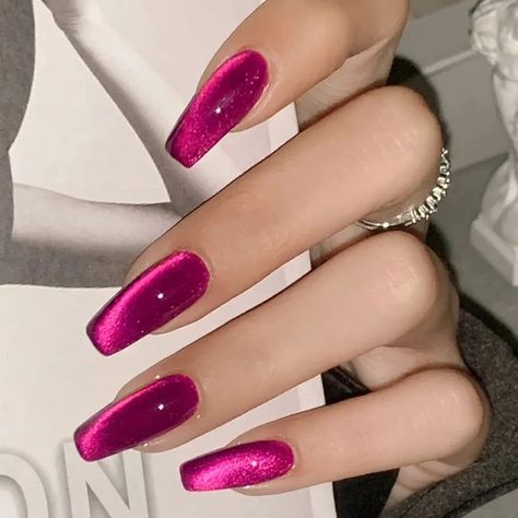 Viva Magenta Nails, Magenta Nail Art, Fucsia Nails, Fuschia Nails, Smoothie Cat, Magnetic Gel Polish, Magenta Nails, Disco Nails, Reflective Nails