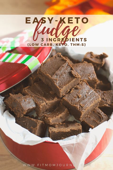 Sugar Free Fudge, Trim Healthy Mama Dessert, Keto Chaffles, Keto Fudge, Low Carb Holiday, Fudge Recipes Chocolate, Keto Christmas, Keto Candy, Simple Keto