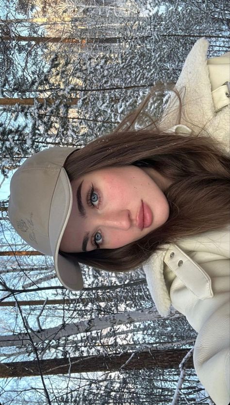 Emilia Danilevskaya, Mountains Skiing, Canvas Learning, Winter Forest, Christmas Aesthetic, Photo Tips, Western Dresses, Korean Beauty, Face Claims