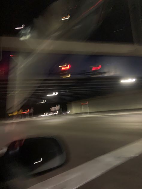 High Way Road Night Aesthetic, Late Night Road Trip Aesthetic, Roads Aesthetic Night, Nightime Aesthetic Wallpaper, High Way Road Photography, High Way Road Night, Midnight Car Rides Aesthetic, Roadtrip Aesthetic Night, 3 Am Aesthetic Night