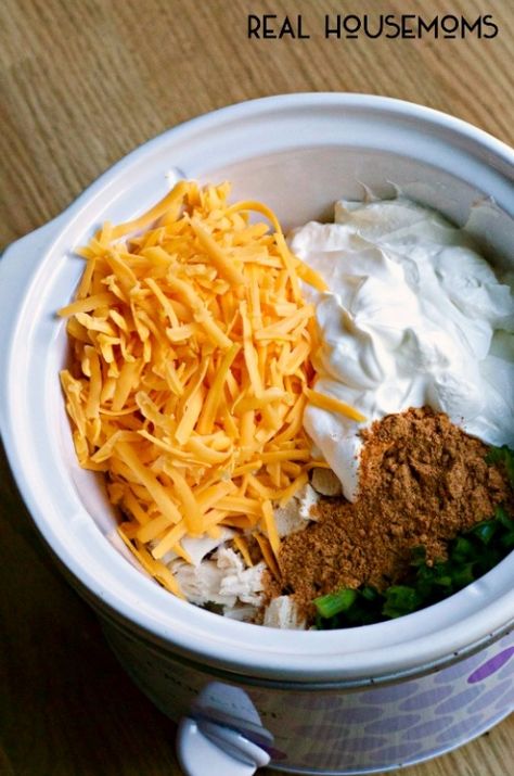 Chicken Taco Dip Recipe, Easy Chicken Dips, Chicken Taco Dip, Potluck Recipes Crockpot, Hot Taco Dip, Mini Crockpot Recipes, Dip Recipes Crockpot, Dip Recipes Hot, Crockpot Side Dishes