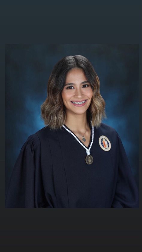 Grad Pic Hairstyles Short Hair, Graduation Pictorial Studio, Hairstyle For Graduation Pictorial, Graduation Look Makeup, Graduation Pictorial, Graduation Pic, Graduation Look, Grad Pic, Female Volleyball Players