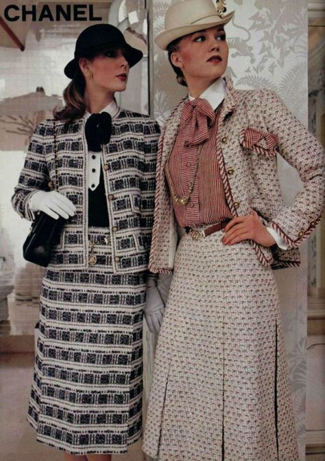 coco chanel haute couture 1979 Coco Chanel Fashion, Fashion 1970s, Fashion 70s, Mode Chanel, 20th Century Fashion, Chanel Collection, Chanel Couture, Vintage Suits, 1980s Fashion