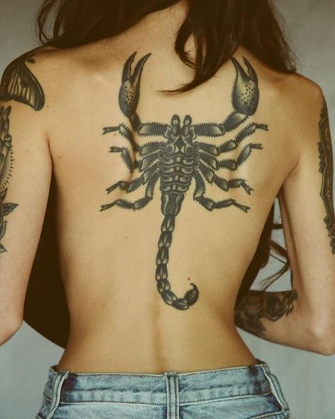 Kiley Garcia on Instagram: "My scorpion shot by @coopernorland. Tattoo by @chris_de_armas." Large Scorpion Tattoo, Scorpio Behind Ear Tattoo, Scorpion Tattoo On Back, Scorpion Tattoo Back, Scorpion Tattoo Leg, Scorpion Back Tattoo, Scorpion Neck Tattoo, Impulsive Tattoos, Bald Head Tattoo