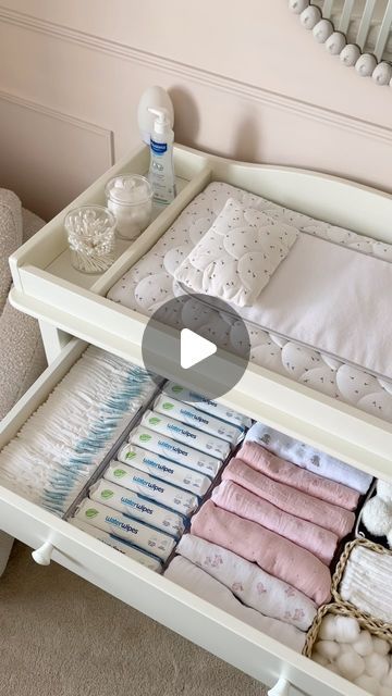 roseanne | homebyrosie 💫 on Instagram: "Baby organisation has my heart 🤍🧺👶🏼🫧  These amazon drawer dividers are a ten ten! One of my recommendations for any mamas to be 🫶🏻   #babyorganizer #babyorganization #babyproducts #babyproduct #babymusthave #babymusthaves #babychanging #babydraw #babygirl #babystore #amazonhome #amazonhomefinds #drawerorganization #drawerorganizer #drawersystem #babygirl" Baby Wardrobe Organisation, Baby Drawer Organization, Baby Dresser Organization, Baby Drawer, Baby Clothes Storage, Baby Dresser, Ten Ten, Wardrobe Organisation, Dresser Organization