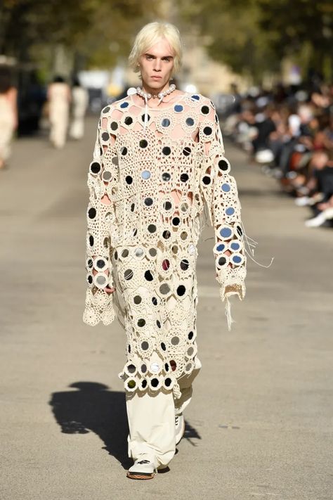 Stella McCartney RTW Spring 2024 [PHOTOS] – WWD Knit Fashion Runway, Spring Summer 2024, Spring 2024, Knit Fashion, Knitting Inspiration, Summer 2024, Couture Fashion, Runway Fashion, The Fashion