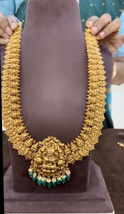 Kasu Mala, Modern Gold Jewelry, Bridal Gold Jewellery Designs, Bridal Gold Jewellery, Gold Jewellery Design, Jewellery Design, Jewellery Designs, Gold Jewelry Fashion, Gold Jewellery