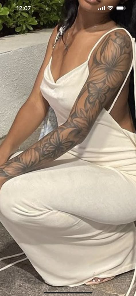 Vietnamese Tattoo, Amazing 3d Tattoos, Arm Sleeve Tattoos For Women, Birthday Tattoo, Cute Hand Tattoos, Pretty Hand Tattoos, Neck Tattoos Women, Black Girls With Tattoos, Tasteful Tattoos