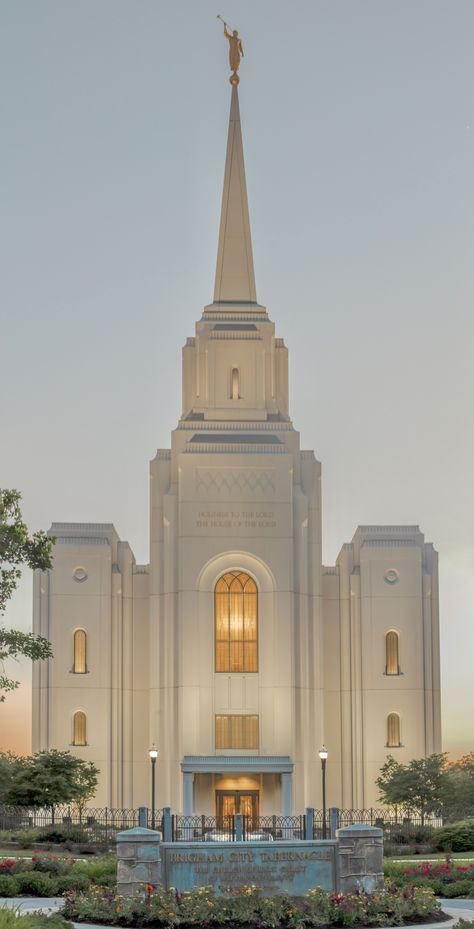 Lds Temple Wallpaper, Lds Wallpaper Iphone, Mormon Aesthetic, Brigham City Temple, Lds Pictures, Jesus Christ Lds, Lds Temple Pictures, Lds Scriptures, Mormon Temples