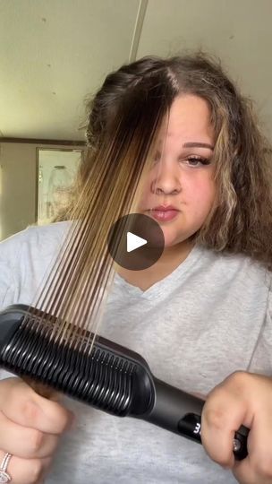 Straightening Hair Tips, Healthy Curly Hair, Straightening Curly Hair, Silky Straight Hair, Straightening Hair, Hair Straightener Brush, Curly Hair Care Routine, Frizzy Curly Hair, Professional Hair Straightener