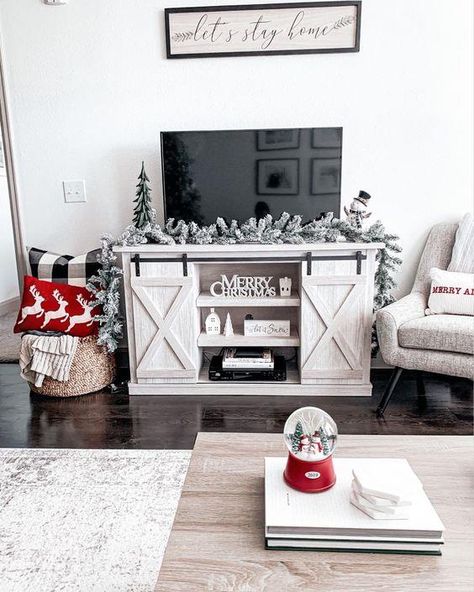 Tv Stand Christmas Decor, Grey Living Room, Living Room Christmas, Christmas Decorations Apartment, Tv Stand Decor, Christmas Living Room, Cozy Christmas Decor, Christmas Apartment, Christmas Decor Inspiration