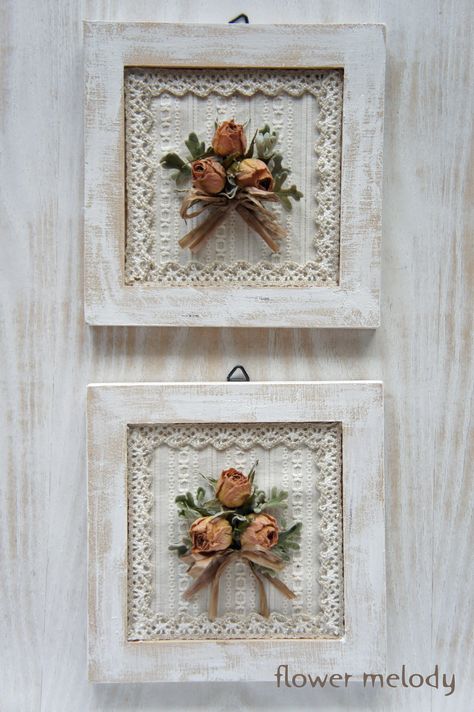 Shabby Chic Picture Frames, Shabby Chic Diy Crafts, Picture Frame Crafts, Diy Arrangements, Shabby Chic Crafts, Shabby Chic Diy, Floral Craft, Flower Diy Crafts, Frame Crafts