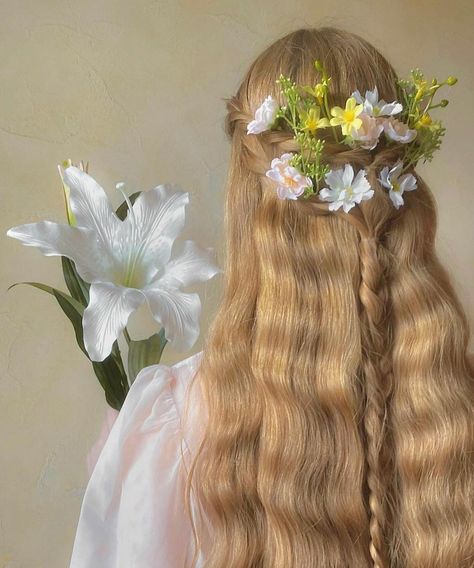 Elvish Hairstyles, Istoria Artei, Flowers In Her Hair, Long Blonde, Princess Aesthetic, Long Blonde Hair, On My Mind, Dream Hair, Aesthetic Hair