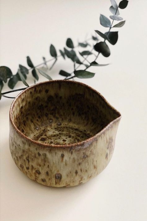 Pottery Matcha Bowl, Matcha Bowl Pottery, Ceramic Matcha Bowl, Matcha Pottery, Matcha Bowl Ceramics, Speckled Ceramics, Matcha Ceramic, Ceramic Cutlery, Ceramics Pottery Bowls