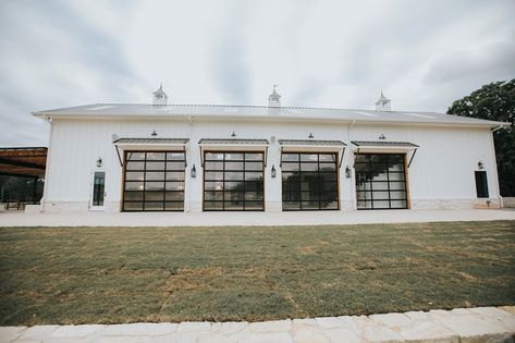 Metal Wedding Venue Building, Barndominium Event Center, Metal Building Event Venues, Wedding Barndo Venue Ideas, Pole Barn Wedding Venues, Event Center Design, Barn Event Space, Event Venue Design, Event Space Design