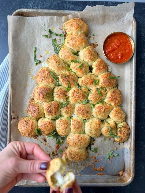 Pesto and Mozzarella Christmas Tree Bites Pizza Dough Christmas Tree, Mozzarella Christmas Tree, Mozzarella Pearls Recipes, Dough Christmas Tree, Pesto Appetizers, Pesto And Mozzarella, Tomato Tree, Pesto Bread, Mozzarella Pearls