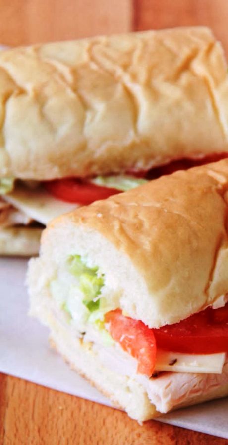 Subway Italian Bread Recipe, Soft Italian Bread, Sourdough Subway Bread, Copycat Subway Bread, Subway Buns Recipe, Subway Bread Recipe Copycat, Italian Sandwich Bread Recipes, Sub Sandwich Bread Recipe, Sub Bread Recipe