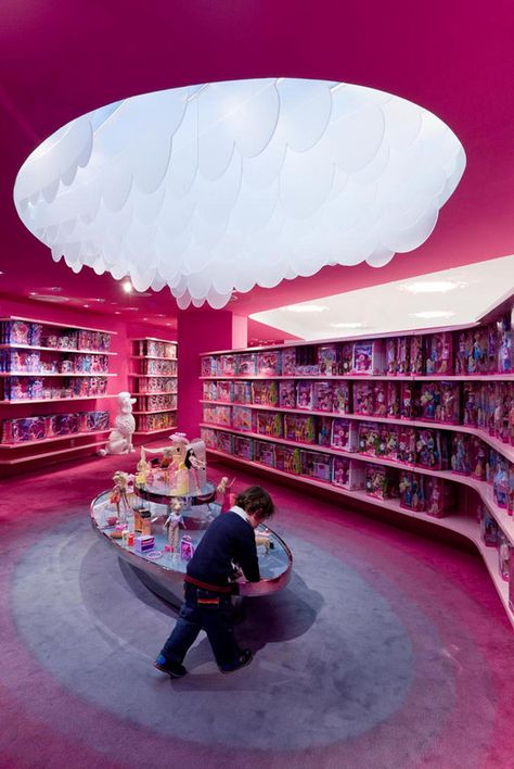 Toy Store Design, Barbie Store, Kids Toy Shop, Interior Shop, Trendy Toys, Barbie Shop, Glass Building, Retail Design Blog, Interior Design Magazine