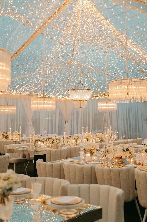 خواتم خطوبة, Dream Wedding Reception, Rustic Wedding Decorations, Desain Buklet, Dream Wedding Decorations, Luxury Wedding Decor, Wedding Planning Decor, Dream Wedding Venues, Venue Decorations