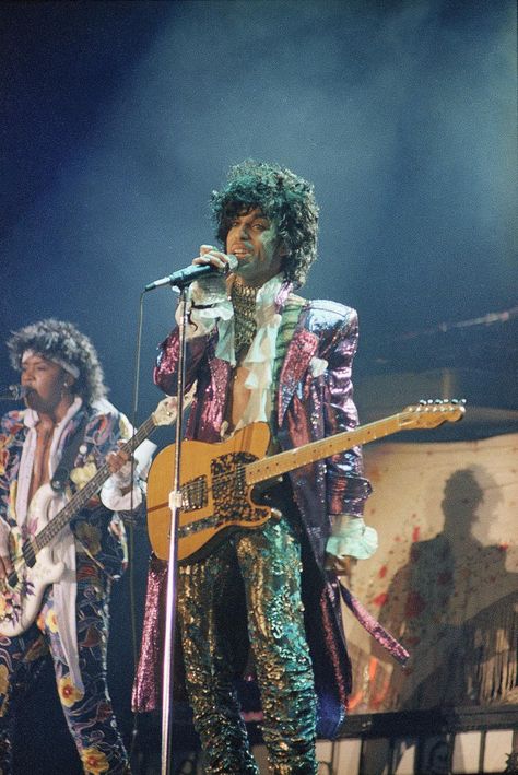 Prince & The Revolution Bassist BrownMark Gets Deep: On Prince’s Ego, Genius And “Million Personalities” Prince 80s, Prince And The Revolution, Prince Clothes, Debbie Reynolds, Paisley Park, Roger Nelson, Prince Rogers Nelson, Carrie Fisher, The Revolution