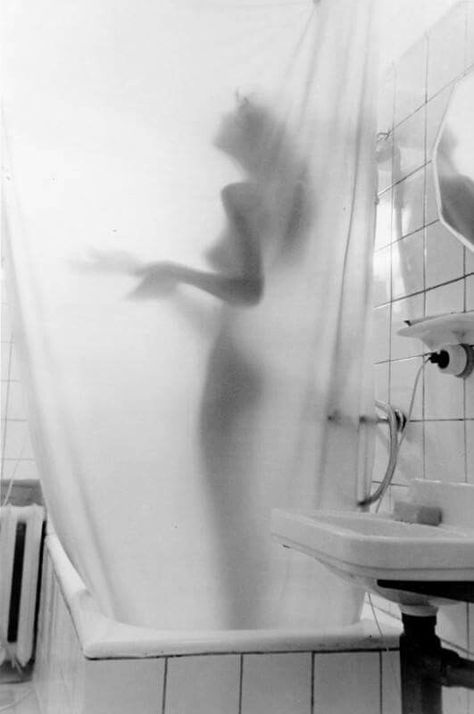 Sing In The Shower Aesthetic, Andre Kertesz, Propaganda Art, The Shower, Take A Shower, Vintage Aesthetic, Aesthetic Photo, Film Photography, Photo Inspiration