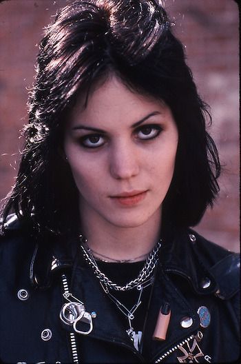 Short Haircut Ideas With Bangs, Haircut Ideas With Bangs, Chicas Punk Rock, Short Haircut Ideas, Hottest Hairstyles, Lita Ford, Women Of Rock, Riot Grrrl, Joan Jett