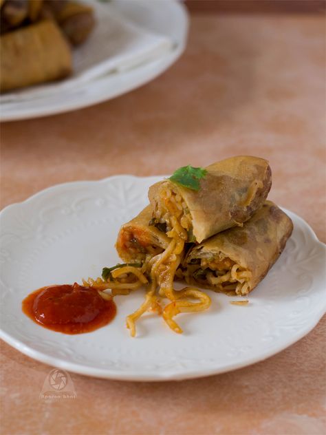 Maggi Noodles Spring Rolls Spring Rolls Noodles, Noodle Spring Rolls, Spring Roll Wraps, Maggi Noodles, Easy Vegetarian Recipes, Spring Roll Recipe, Spring Roll, Yummy Comfort Food, Vegetarian Recipes Easy