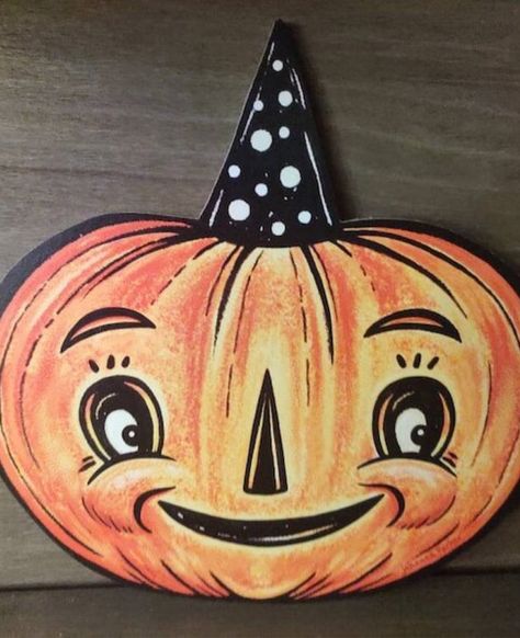 Joanna Parker, Johanna Parker Halloween, Johanna Parker, Mdf Crafts, Fall Items, Halloween Jack O Lanterns, Wooden Cutouts, Halloween Jack, Natural High