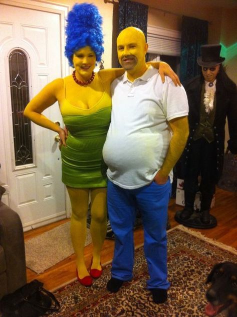 Scream Couple, Diy Couples Halloween Costumes, Simpsons Costumes, Simpsons Halloween, Halloween Costumes For Adults, Couples Halloween Costumes, Halloween Costumes Diy Couples, Funny Couple Halloween Costumes, Costumes For Adults