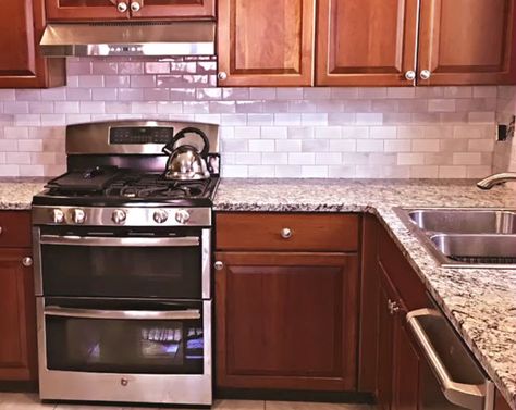 Backsplash With Cherry Cabinets, Classic Backsplash, Modern Kitchen Cupboards, Cherry Wood Kitchens, Full Kitchen Remodel, Home Wet Bar, Cheap Kitchen Cabinets, Maple Kitchen, Brick Decor