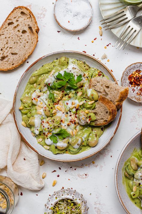 Creamy Pesto Butterbeans (Vegan High-Protein) High Protein Vegetarian Lunch, Vegetarian High Protein, Butter Beans Recipe, Plant Based Recipe, Vegan Plant Based, High Protein Vegetarian Recipes, Protein Dinner, Protein Lunch, Protein Meal