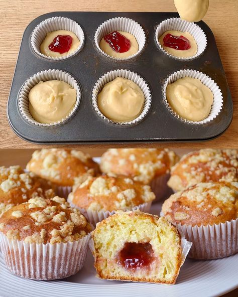 Jam-Filled Muffins with Crumb Topping - Greenku Recipes Jam Filled Muffins, Stuffed Muffins, Chocolate Covered Peanuts, Lemon Icing, Filled Muffins, Peanut Butter Balls, Crumb Topping, Muffin Tins, Coconut Cake