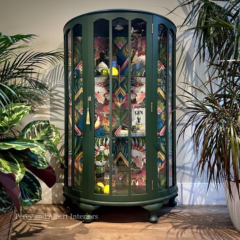 Upcycled gin cabinet. Painted dark green. Lined with designer wallpaper by divine savages. Gin Cabinet, Vintage China Cabinets, Painted China Cabinets, Gin Drinks, Cocktail Cabinet, Paint Techniques, Glass Cabinets Display, Upcycled Home Decor, Drinks Cabinet