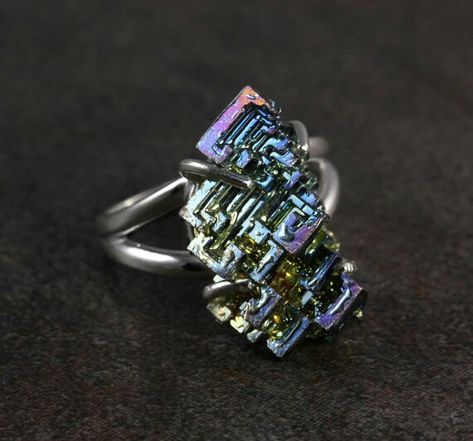 Diy Auction Items, Bismuth Ring, Elder Scrolls Oc, Bismuth Jewelry, Bismuth Crystal, Black Pearls, Pretty Rocks, The Elder Scrolls, Gems And Crystals