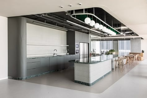 Office Kitchenette, Office Coffee Station, Modern Pantry, Commercial Office Design, Office Pantry, Site Office, Modern Office Interiors, Staff Room, Joinery Details